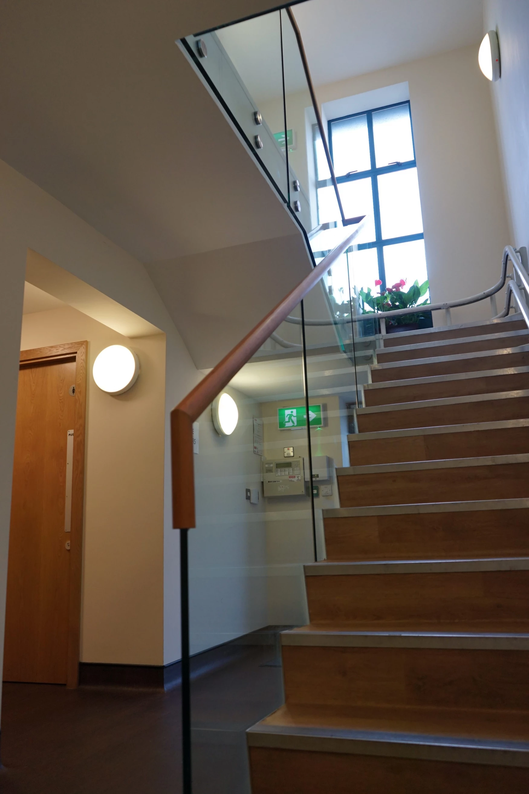 HOWTH-HARBOUR-e1517047938470