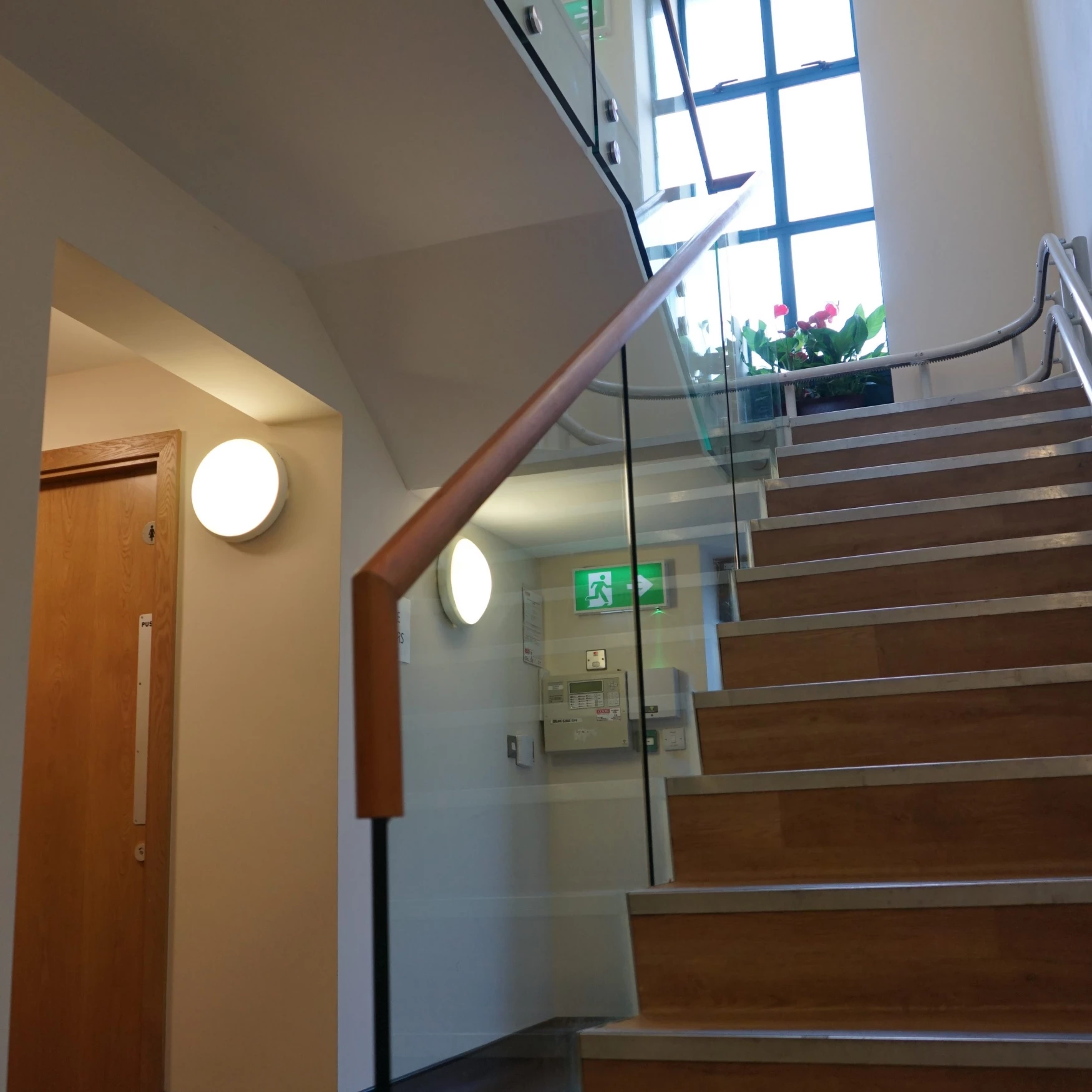 HOWTH-HARBOUR-e1517047938470